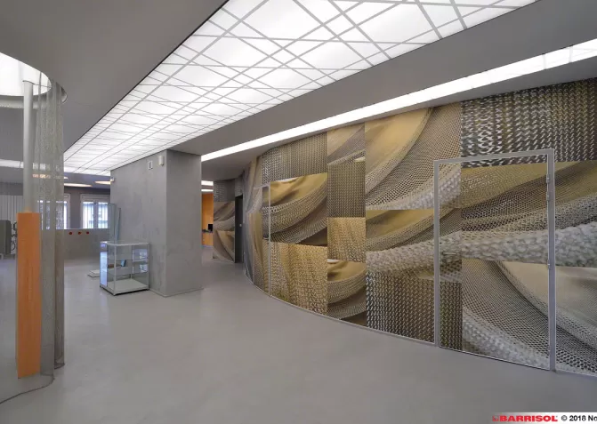 Серые натяжные потолки